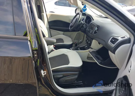 2018 Jeep Compass Sun And Wheel Fwd из США, поврежденный, VIN 3C4NJCBB7JT461574